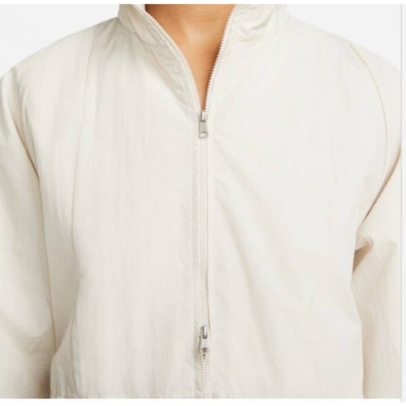 Jordan Women's Essential's Lightweight Overweight Jacket in Light Orewood Brown - Picture 3 of 11